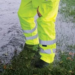 Majestic Hi-Vis High-Visibility Class III Rainwear Jacket - Size Extra Large -Gardening Shop 751351 4 6