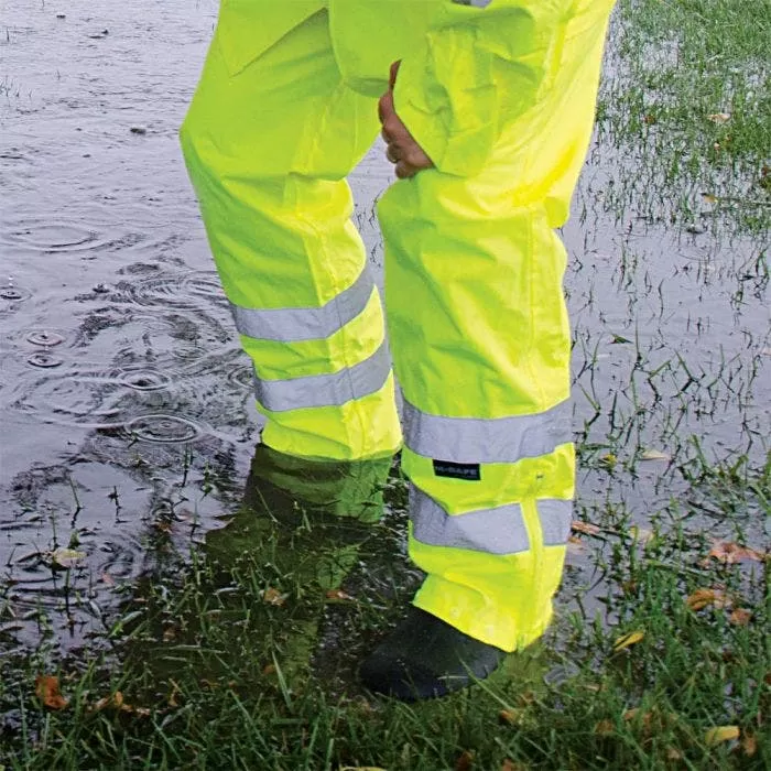 Majestic Hi-Vis High-Visibility Class III Rainwear Jacket 5 Majestic Hi-Vis High-Visibility Class III Rainwear Jacket - Image 5