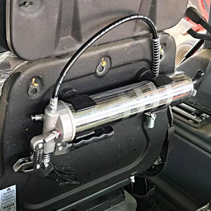 Magnetic Grease Gun Clips, One Pair 4 Magnetic Grease Gun Clips, One Pair - Image 4