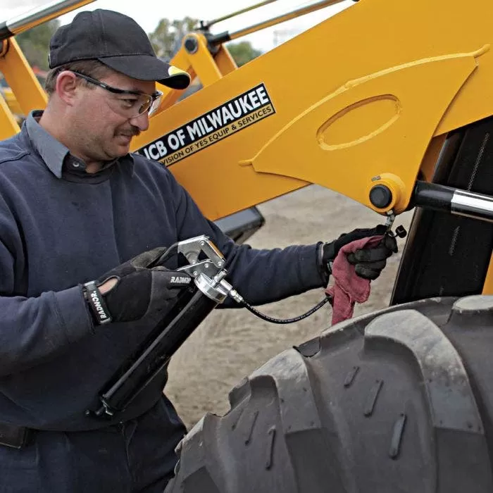 Lumax Pistol Grease Gun With 18-Inch Flex Hose 2 Lumax Pistol Grease Gun With 18-Inch Flex Hose - Image 2